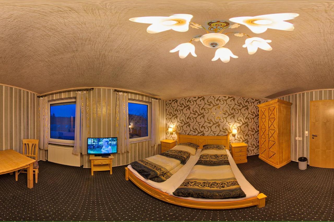 Hohe Tanne Hotel Schnelldorf Exterior photo